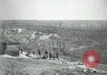 Standbild shell-pocked Landschaft Chamin des Dames Frankreich, 1918, aus Sekunde 17 historischem Filmmaterial Videoclip 65675029177