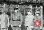 Standbild American General Pershing Couvrelles Frankreich, 1918, aus Sekunde 29 historischem Filmmaterial Videoclip 65675029182