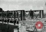 Standbild Fracht entladen Vailly Frankreich, 1918, aus Sekunde 1 historischem Filmmaterial Videoclip 65675029183