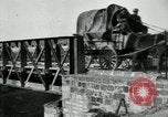 Standbild Fracht entladen Vailly Frankreich, 1918, aus Sekunde 7 historischem Filmmaterial Videoclip 65675029183