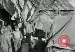 Standbild Fracht entladen Vailly Frankreich, 1918, aus Sekunde 24 historischem Filmmaterial Videoclip 65675029183