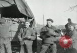 Standbild Fracht entladen Vailly Frankreich, 1918, aus Sekunde 38 historischem Filmmaterial Videoclip 65675029183