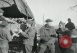 Standbild Fracht entladen Vailly Frankreich, 1918, aus Sekunde 44 historischem Filmmaterial Videoclip 65675029183