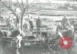 Standbild Fracht entladen Vailly Frankreich, 1918, aus Sekunde 51 historischem Filmmaterial Videoclip 65675029183