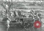 Standbild Fracht entladen Vailly Frankreich, 1918, aus Sekunde 54 historischem Filmmaterial Videoclip 65675029183