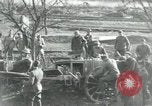 Standbild Fracht entladen Vailly Frankreich, 1918, aus Sekunde 57 historischem Filmmaterial Videoclip 65675029183