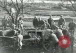 Standbild Fracht entladen Vailly Frankreich, 1918, aus Sekunde 59 historischem Filmmaterial Videoclip 65675029183