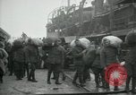 Standbild Dock Vereinigtes Königreich, 1918, aus Sekunde 12 historischem Filmmaterial Videoclip 65675029200