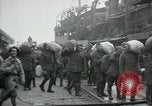 Standbild Dock Vereinigtes Königreich, 1918, aus Sekunde 13 historischem Filmmaterial Videoclip 65675029200