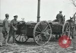Immagine di A cavallo il campo mobile cucina Francia, 1918, secondo 19 filmato di repertorio 65675029211