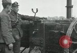 Immagine di A cavallo il campo mobile cucina Francia, 1918, secondo 22 filmato di repertorio 65675029211