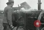 Immagine di A cavallo il campo mobile cucina Francia, 1918, secondo 28 filmato di repertorio 65675029211