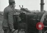 Immagine di A cavallo il campo mobile cucina Francia, 1918, secondo 30 filmato di repertorio 65675029211