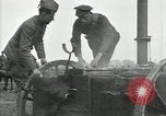 Immagine di A cavallo il campo mobile cucina Francia, 1918, secondo 38 filmato di repertorio 65675029211