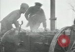 Immagine di A cavallo il campo mobile cucina Francia, 1918, secondo 45 filmato di repertorio 65675029211