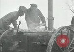 Immagine di A cavallo il campo mobile cucina Francia, 1918, secondo 46 filmato di repertorio 65675029211