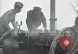 Immagine di A cavallo il campo mobile cucina Francia, 1918, secondo 47 filmato di repertorio 65675029211