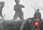 Immagine di A cavallo il campo mobile cucina Francia, 1918, secondo 57 filmato di repertorio 65675029211