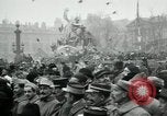 Standbild Tauben veröffentlicht in Celebration Paris Frankreich, 1919, aus Sekunde 41 historischem Filmmaterial Videoclip 65675029217