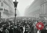 Standbild Tauben veröffentlicht in Celebration Paris Frankreich, 1919, aus Sekunde 45 historischem Filmmaterial Videoclip 65675029217