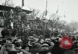 Standbild Tauben veröffentlicht in Celebration Paris Frankreich, 1919, aus Sekunde 59 historischem Filmmaterial Videoclip 65675029217
