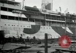 Immagine di La Croce Rossa infermieri tornare negli Stati Uniti Saint Nazaire Francia, 1919, secondo 7 filmato di repertorio 65675029221