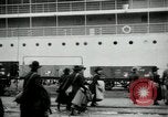 Immagine di La Croce Rossa infermieri tornare negli Stati Uniti Saint Nazaire Francia, 1919, secondo 13 filmato di repertorio 65675029221