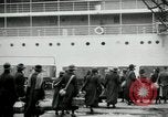 Immagine di La Croce Rossa infermieri tornare negli Stati Uniti Saint Nazaire Francia, 1919, secondo 19 filmato di repertorio 65675029221