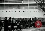 Immagine di La Croce Rossa infermieri tornare negli Stati Uniti Saint Nazaire Francia, 1919, secondo 20 filmato di repertorio 65675029221