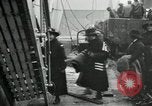 Immagine di La Croce Rossa infermieri tornare negli Stati Uniti Saint Nazaire Francia, 1919, secondo 29 filmato di repertorio 65675029221