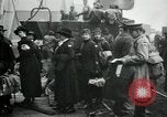 Immagine di La Croce Rossa infermieri tornare negli Stati Uniti Saint Nazaire Francia, 1919, secondo 43 filmato di repertorio 65675029221