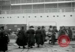 Immagine di La Croce Rossa infermieri tornare negli Stati Uniti Saint Nazaire Francia, 1919, secondo 52 filmato di repertorio 65675029221