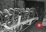 Standbild American 42 Küstenartillerie Rückkehr aus Ersten Weltkrieg Saint Nazaire Frankreich, 1919, aus Sekunde 44 historischem Filmmaterial Videoclip 65675029222