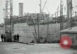 Standbild American 64 Küstenartillerie Rückkehr Saint Nazaire Frankreich, 1919, aus Sekunde 17 historischem Filmmaterial Videoclip 65675029226