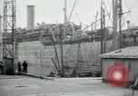 Standbild American 64 Küstenartillerie Rückkehr Saint Nazaire Frankreich, 1919, aus Sekunde 18 historischem Filmmaterial Videoclip 65675029226