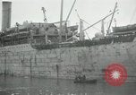 Standbild American 64 Küstenartillerie Rückkehr Saint Nazaire Frankreich, 1919, aus Sekunde 33 historischem Filmmaterial Videoclip 65675029226