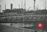 Standbild American 64 Küstenartillerie Rückkehr Saint Nazaire Frankreich, 1919, aus Sekunde 43 historischem Filmmaterial Videoclip 65675029226