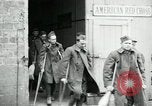 Standbild verletzten amerikanischen Truppen Rückkehr aus Ersten Weltkrieg Saint Nazaire Frankreich, 1919, aus Sekunde 24 historischem Filmmaterial Videoclip 65675029227