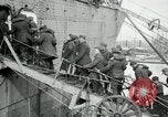 Standbild verletzten amerikanischen Truppen Rückkehr aus Ersten Weltkrieg Saint Nazaire Frankreich, 1919, aus Sekunde 28 historischem Filmmaterial Videoclip 65675029227