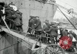 Standbild verletzten amerikanischen Truppen Rückkehr aus Ersten Weltkrieg Saint Nazaire Frankreich, 1919, aus Sekunde 29 historischem Filmmaterial Videoclip 65675029227