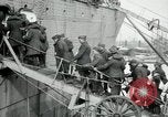 Standbild verletzten amerikanischen Truppen Rückkehr aus Ersten Weltkrieg Saint Nazaire Frankreich, 1919, aus Sekunde 30 historischem Filmmaterial Videoclip 65675029227