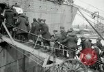 Standbild verletzten amerikanischen Truppen Rückkehr aus Ersten Weltkrieg Saint Nazaire Frankreich, 1919, aus Sekunde 31 historischem Filmmaterial Videoclip 65675029227