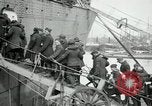 Standbild verletzten amerikanischen Truppen Rückkehr aus Ersten Weltkrieg Saint Nazaire Frankreich, 1919, aus Sekunde 34 historischem Filmmaterial Videoclip 65675029227
