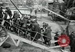 Standbild verletzten amerikanischen Truppen Rückkehr aus Ersten Weltkrieg Saint Nazaire Frankreich, 1919, aus Sekunde 46 historischem Filmmaterial Videoclip 65675029227