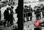 Standbild American70th und 71 Küste Artillerie auf SS Mandschurei Saint Nazaire Frankreich, 1919, aus Sekunde 21 historischem Filmmaterial Videoclip 65675029228
