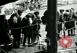Standbild American70th und 71 Küste Artillerie auf SS Mandschurei Saint Nazaire Frankreich, 1919, aus Sekunde 23 historischem Filmmaterial Videoclip 65675029228