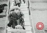 Standbild American70th und 71 Küste Artillerie auf SS Mandschurei Saint Nazaire Frankreich, 1919, aus Sekunde 50 historischem Filmmaterial Videoclip 65675029228