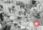 Immagine di American settantesimo e 71st artiglieria costiera ritorno dopo la prima guerra mondiale Saint Nazaire Francia, 1919, secondo 1 filmato di repertorio 65675029229
