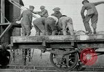 Standbild Railroad guns Belleville Frankreich, 1918, aus Sekunde 49 historischem Filmmaterial Videoclip 65675029230