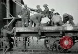 Standbild Railroad guns Belleville Frankreich, 1918, aus Sekunde 58 historischem Filmmaterial Videoclip 65675029230